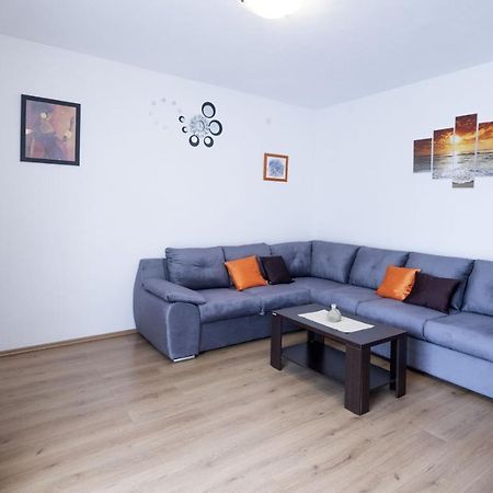 Apartment Jelcic Podstrana Bagian luar foto
