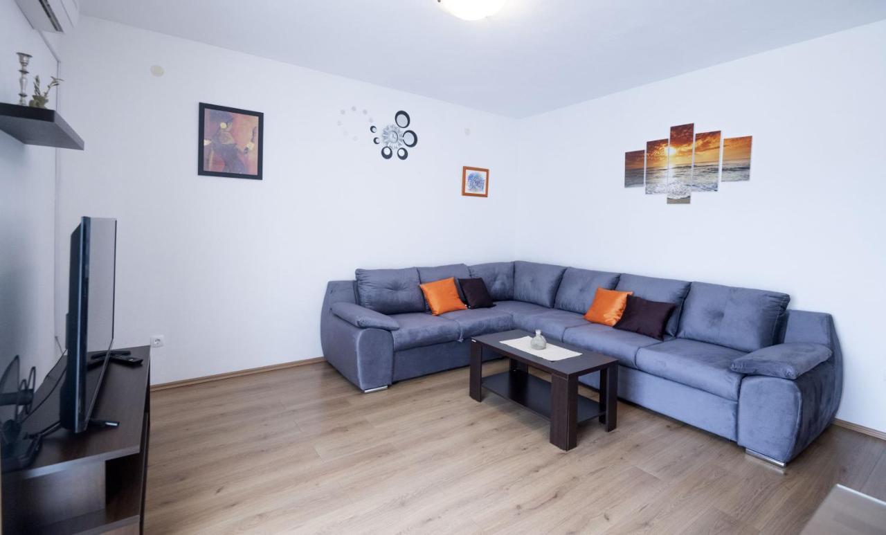 Apartment Jelcic Podstrana Bagian luar foto