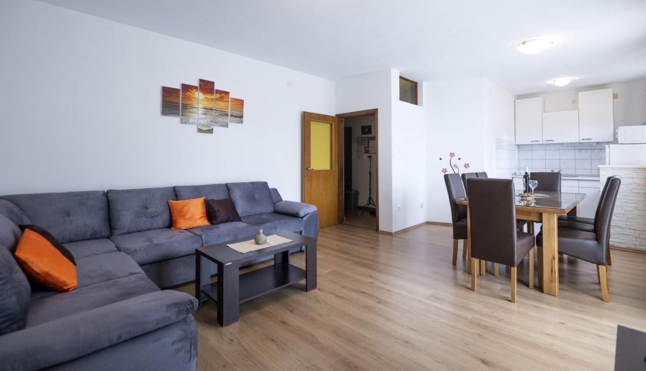 Apartment Jelcic Podstrana Bagian luar foto